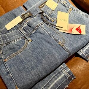 Judy Blue High Waist Skinny Fit Capri Jeans Size 1/25 Stretch Denim NWT